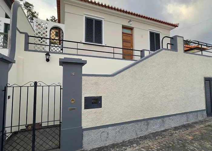 펜션 Casa Santiago Ii 푼샬